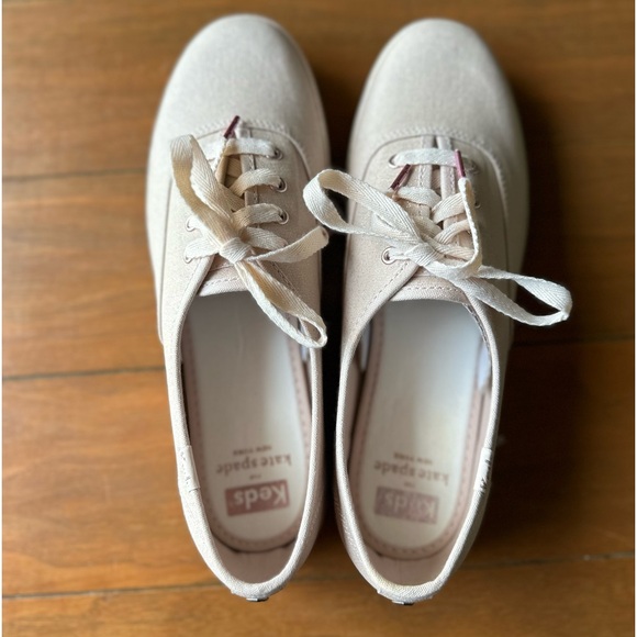 Kate spade x keds. Classic champion keds lace up style. NWOT - Picture 8 of 10